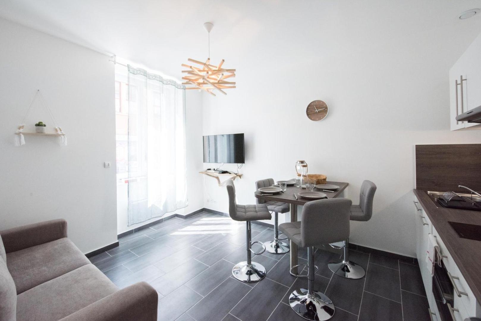 Le Hirvi - Cocon Zen Et Epure A 10Min Vieux Lyon Apartment Exterior photo